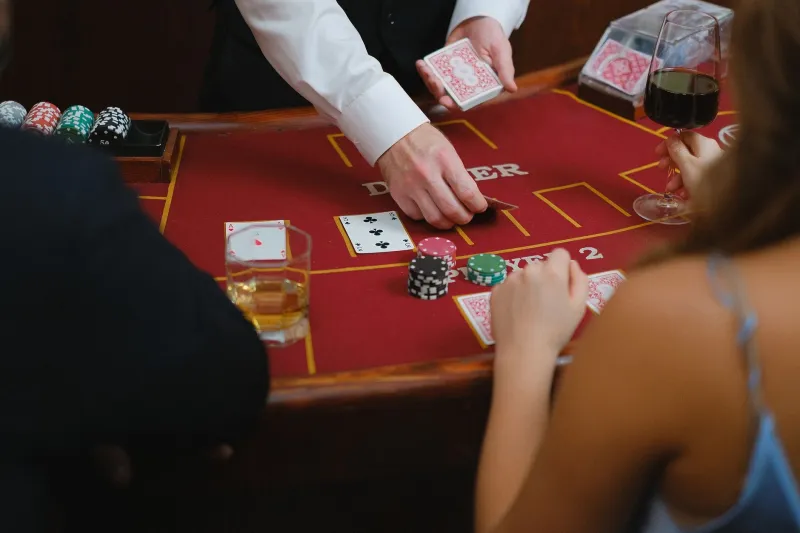 Blackjack Doesn't Owe You a Win: The Cold Truth About Losing Streaks and Independent Hands