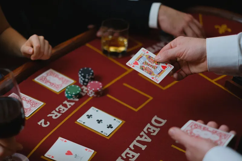 Cold Numbers, Hot Decisions: The Dealer Bust Probabilities Every American Player Should Know Cold